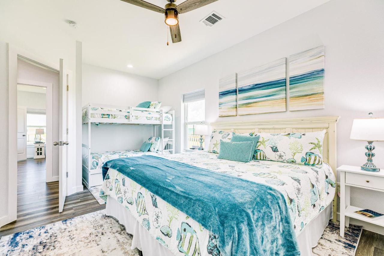 Vacationers Valhalla Galveston Bagian luar foto